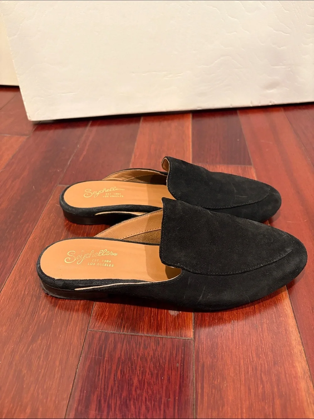 Seychelles Suede Between Us Flat Mules Black Suede Women’s Size 7.5 Leather - Picture 3 of 8